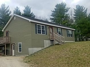 7 Hemlock Dr, Steep Falls, ME 04085