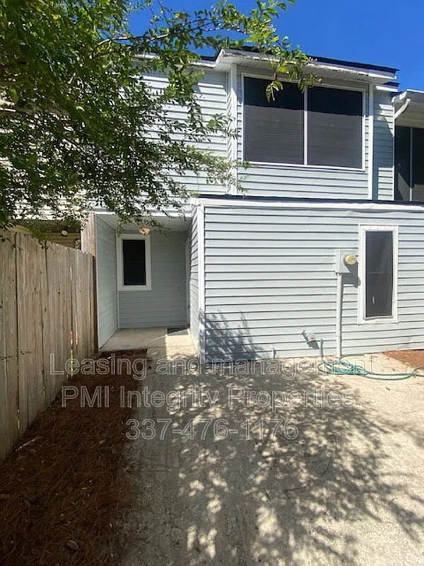 3 bed, 1.5 bath, 1100 sqft, $1,495 — Photo 1