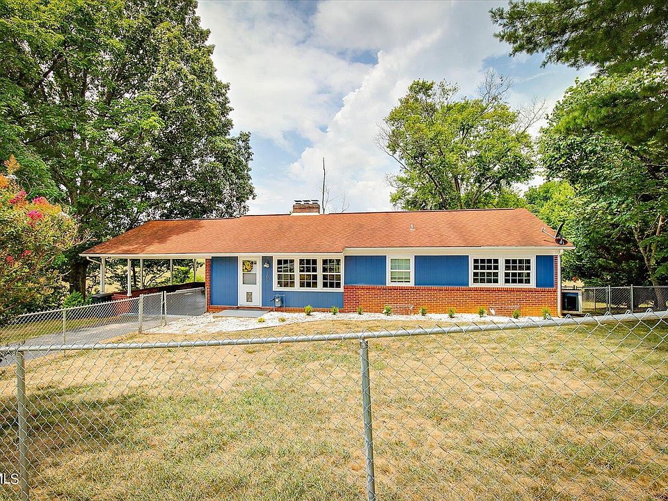 1st image of 305 Jefferson Dr