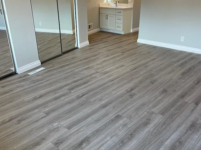 6572 Crown Blvd — Photo 12