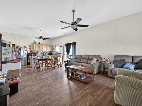 5th image of 1015 W Van Trees St
