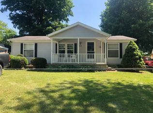 7039 Shoreline Dr, Delton, MI 49046