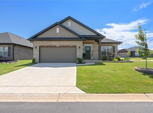 2 Woodcross Dr, Simpsonville, SC 29681