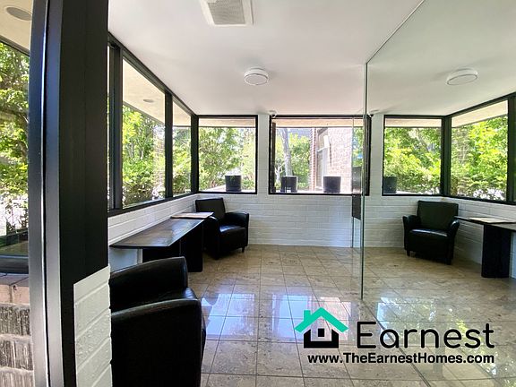 3rd image of 2304 S Beverly Glen Blvd Unit 401