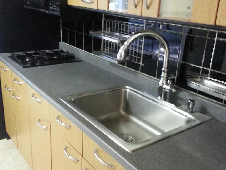 30 Cross St E #1 — Photo 2