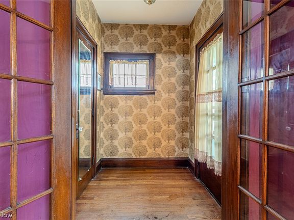 4th image of 10109 Unity Ave