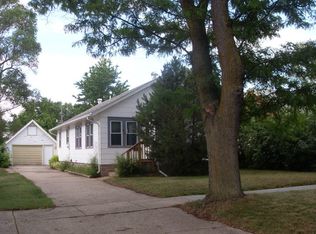 818 12th St SW, Huron, SD 57350