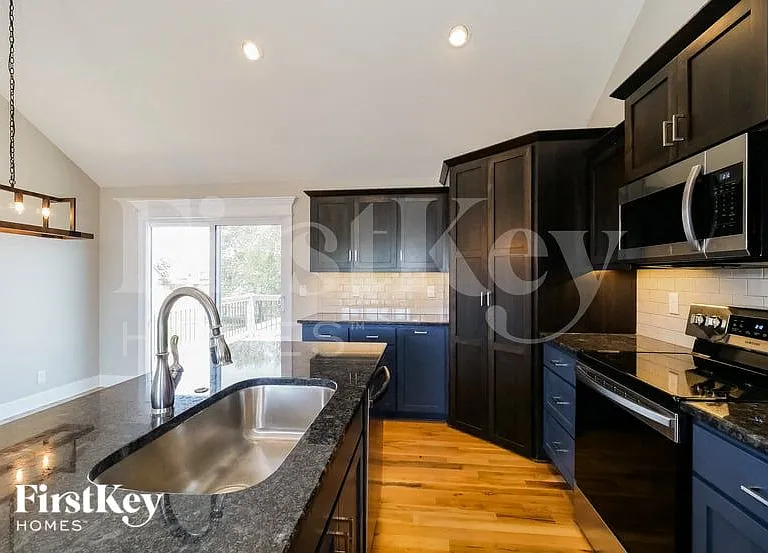 811 S Sunset Ln — Photo 7