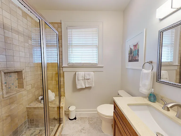 1827 Capitol Ave — Photo 13