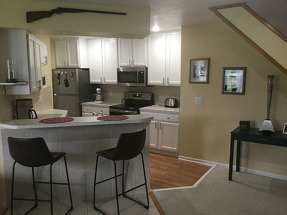 2nd image of 403 Windjammer Dr #2