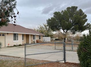 12340 Algonquin Rd, Apple Valley, CA 92308