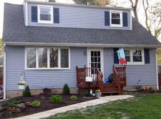 65 So Weiss St, Manville, NJ 08835