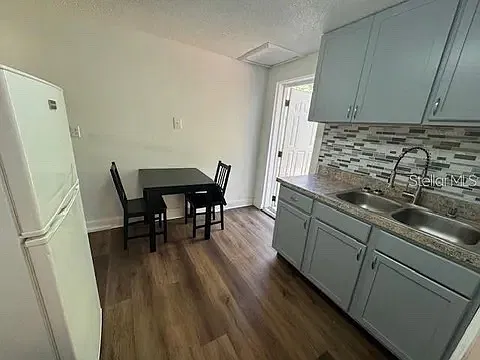 1 bed, 400 sqft, $1,150 — Photo 4