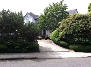 4702 NE 39th St, Seattle, WA 98105
