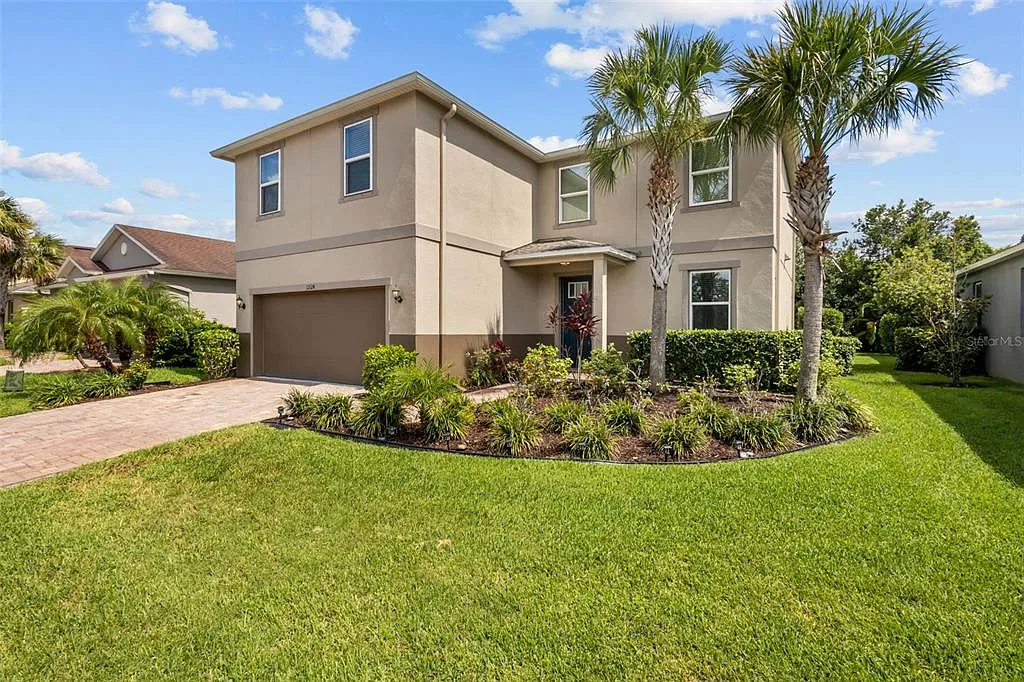 3 bed, 2.5 bath, 2674 sqft, $3,100 — Photo 1