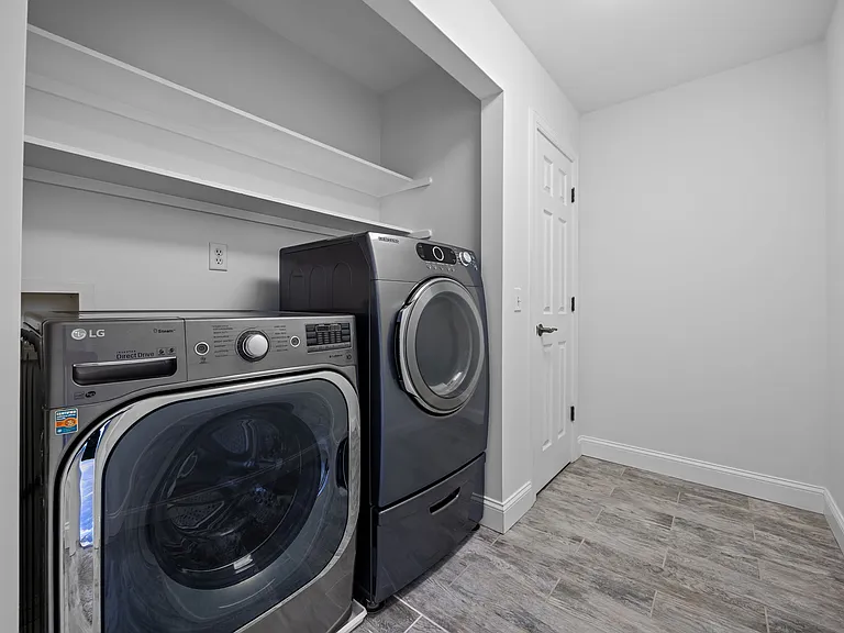 1325 Old Regent Dr — Photo 37