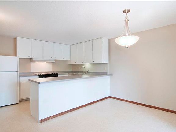 4th image of 5180 Lincoln Dr #26-309