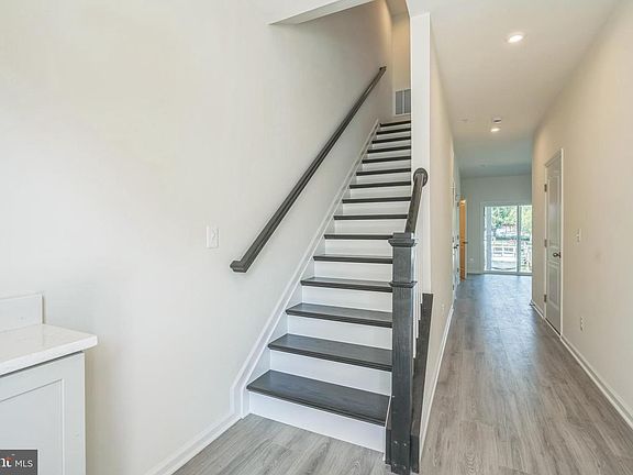 5th image of 10 Riverside Wharf