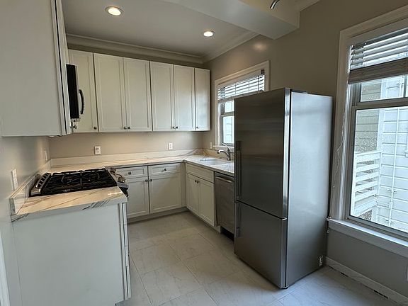 2nd image of 3445 Pierce St #528b26705