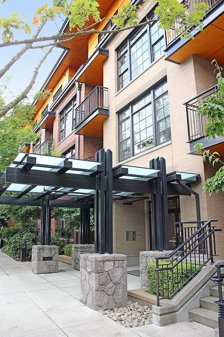 1 Bedroom Ground Floor Condo at The Vaux - Northwest PDX Living at Its Best! — Photo 2