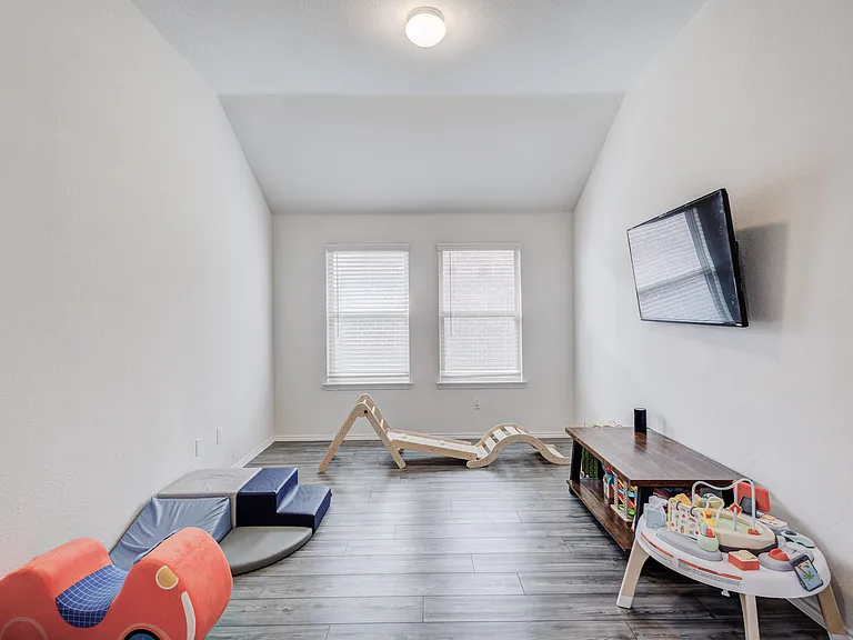 5376 Brahma Trl — Photo 14