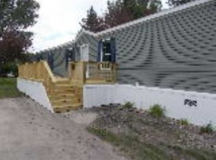 2561 Huntington Park Dr, Grand Forks, ND 58201