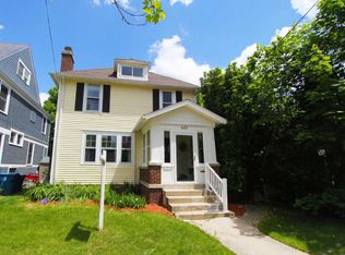442 Rosewood Ave SE, East Grand Rapids, MI 49506