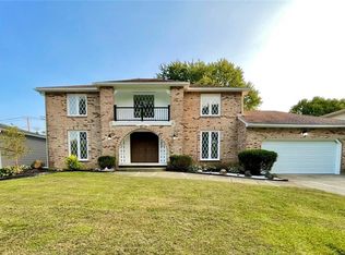 143 Chasewood Ln, East Amherst, NY 14051