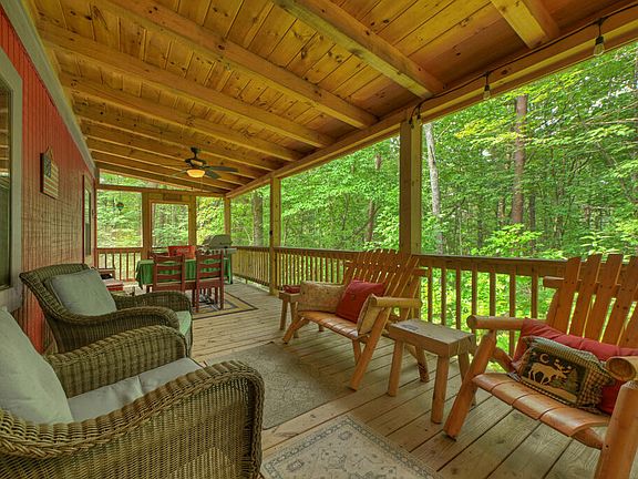 5th image of 241 Mystic Ln