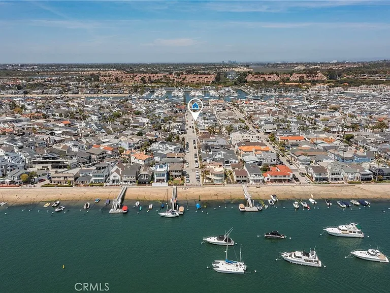 216 Collins Ave — Photo 22