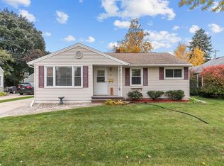 1231 W Glendale Ave, Appleton, WI 54914