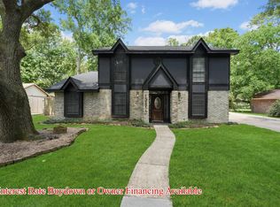 12611 Old River Dr, Mont Belvieu, TX 77523
