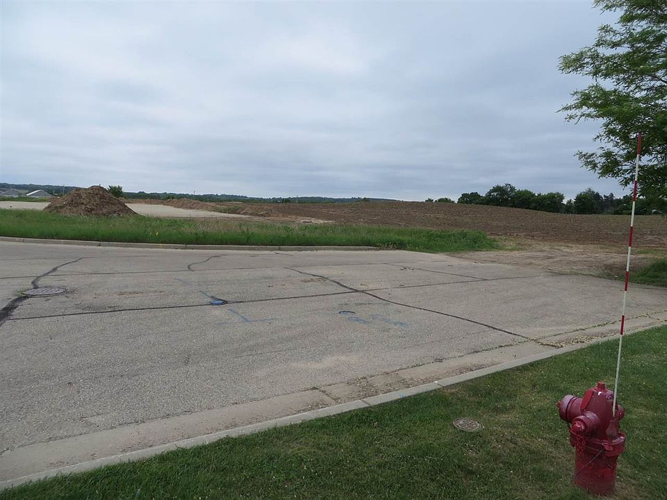2nd image of L Commercial Ave
