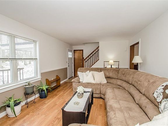 3rd image of 5839 Oregonia Rd