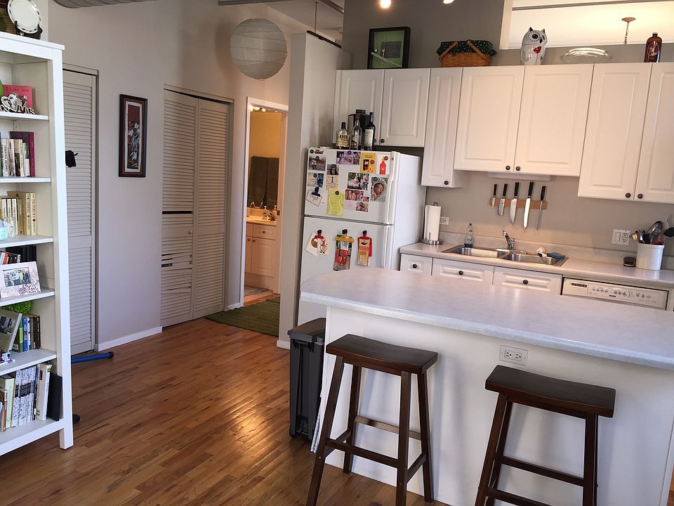 Kitchen / Living Rm