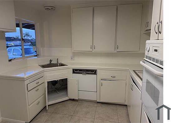 4th image of 9822 Joyzelle Dr