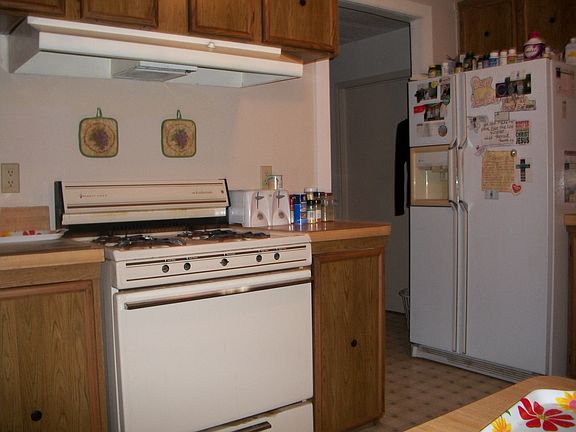 5th image of 1103 Luckenbach St