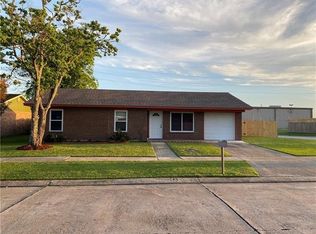 9988 Sunny Side Dr, La Place, LA 70068