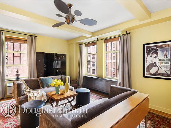 3rd image of 465 W 23rd St APT 11A