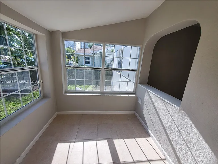 70 NW 33rd St — Photo 8