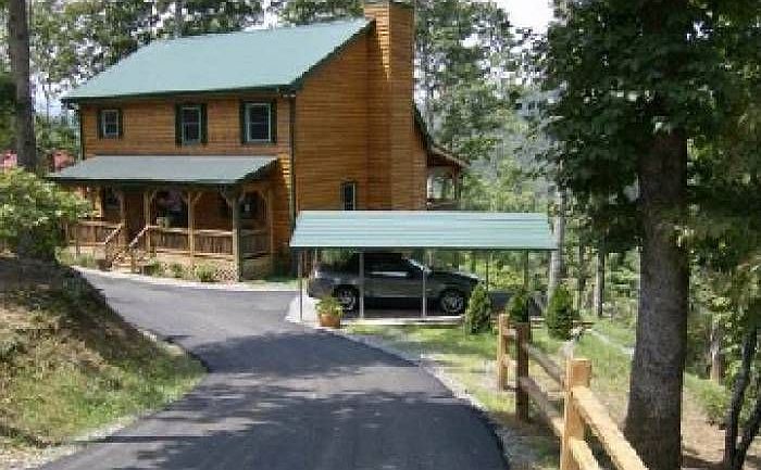 1st image of 742 Deer Ln