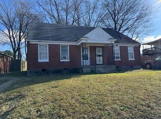 1096 Gordon St, Memphis, TN 38122