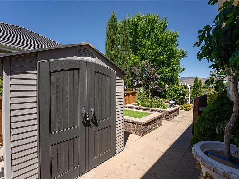 7330 Island Queen Dr — Photo 37