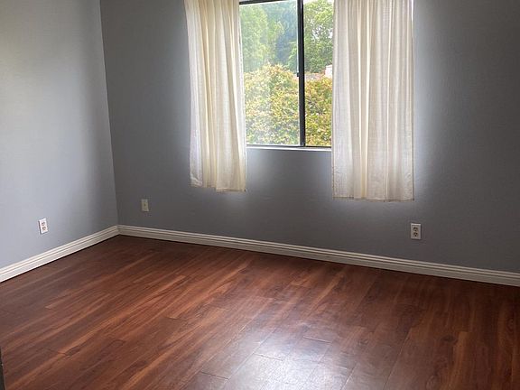 5th image of 6590 Hazeltine Ave APT 304
