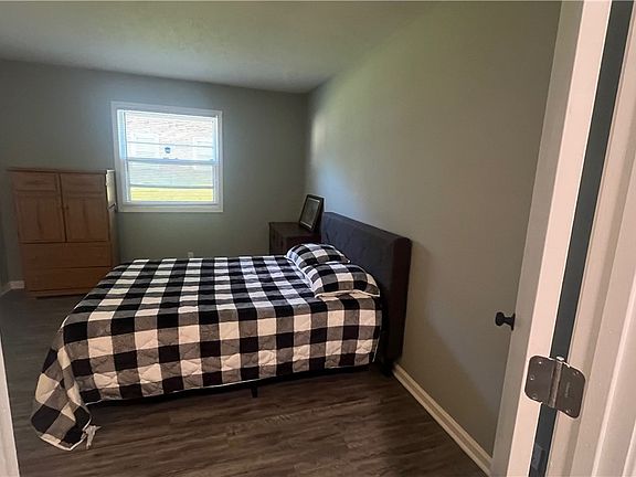 4th image of 5817 Tiffany Ct