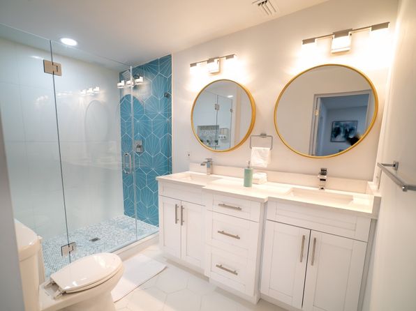 1909 E Crenshaw St #B