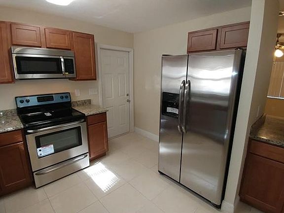 4th image of 3406 Chariot Pl