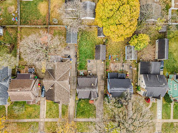 3rd image of 2134 College Ave SE
