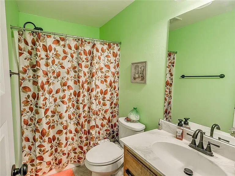 19712 Serenade Way — Photo 13