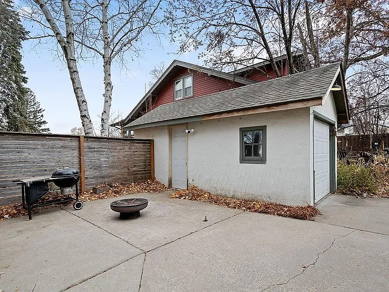 Grill and firepit